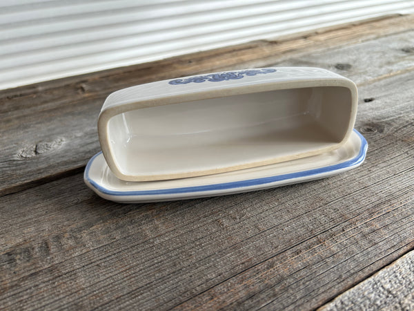 Vintage Pfaltzgraff Yorktowne Butter Dish