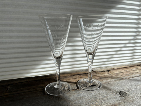 Set of 2 Vintage Etched Flowers Large Champagne Flutes