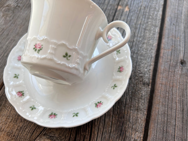 Vintage German Franconia-Krautheim Pirouette Teacup and Saucer