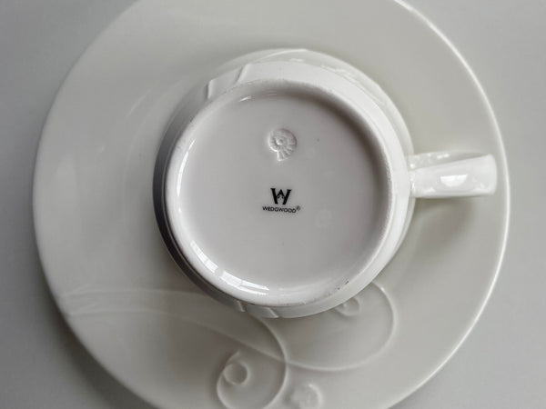 Vintage Wedgwood Nature Teacup and Saucer (2-Piece)