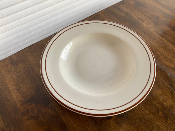 Tuxton China Bahamas Brown Rimmed Pasta Plate (15oz.)