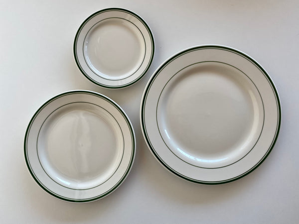 Tuxton Green Bay Medium Round Plate (8 3/8")