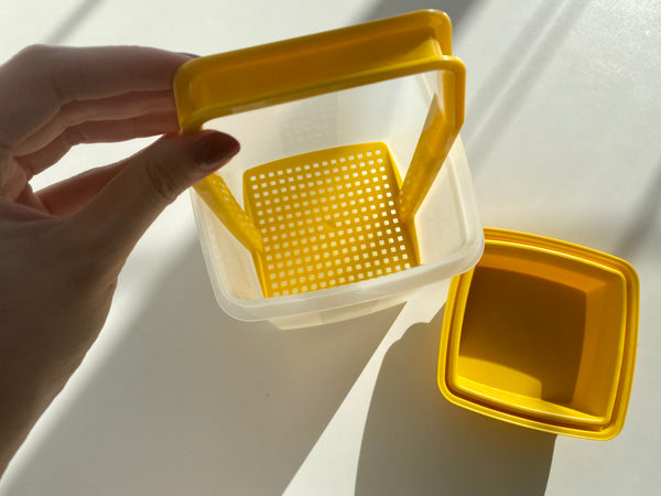 Vintage Tupperware Yellow Pickle Keeper