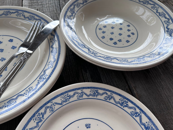 Individual Vintage Oxford Brazil Blue Floral Soup Bowl