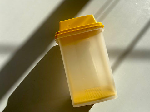 Vintage Tupperware Yellow Pickle Keeper