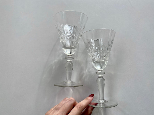 Set of 2 Vintage Wine Glasses