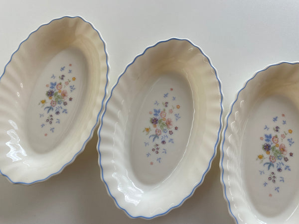 Individual Vintage Arcopal Victoria Oval Dish