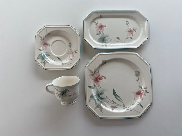 Vintage Mikasa French Lily Set