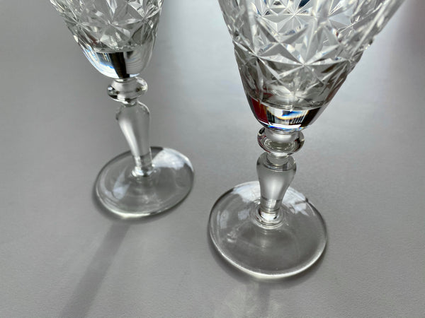 Set of 2 Vintage Wine Glasses