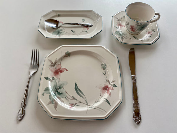 Vintage Mikasa French Lily Set