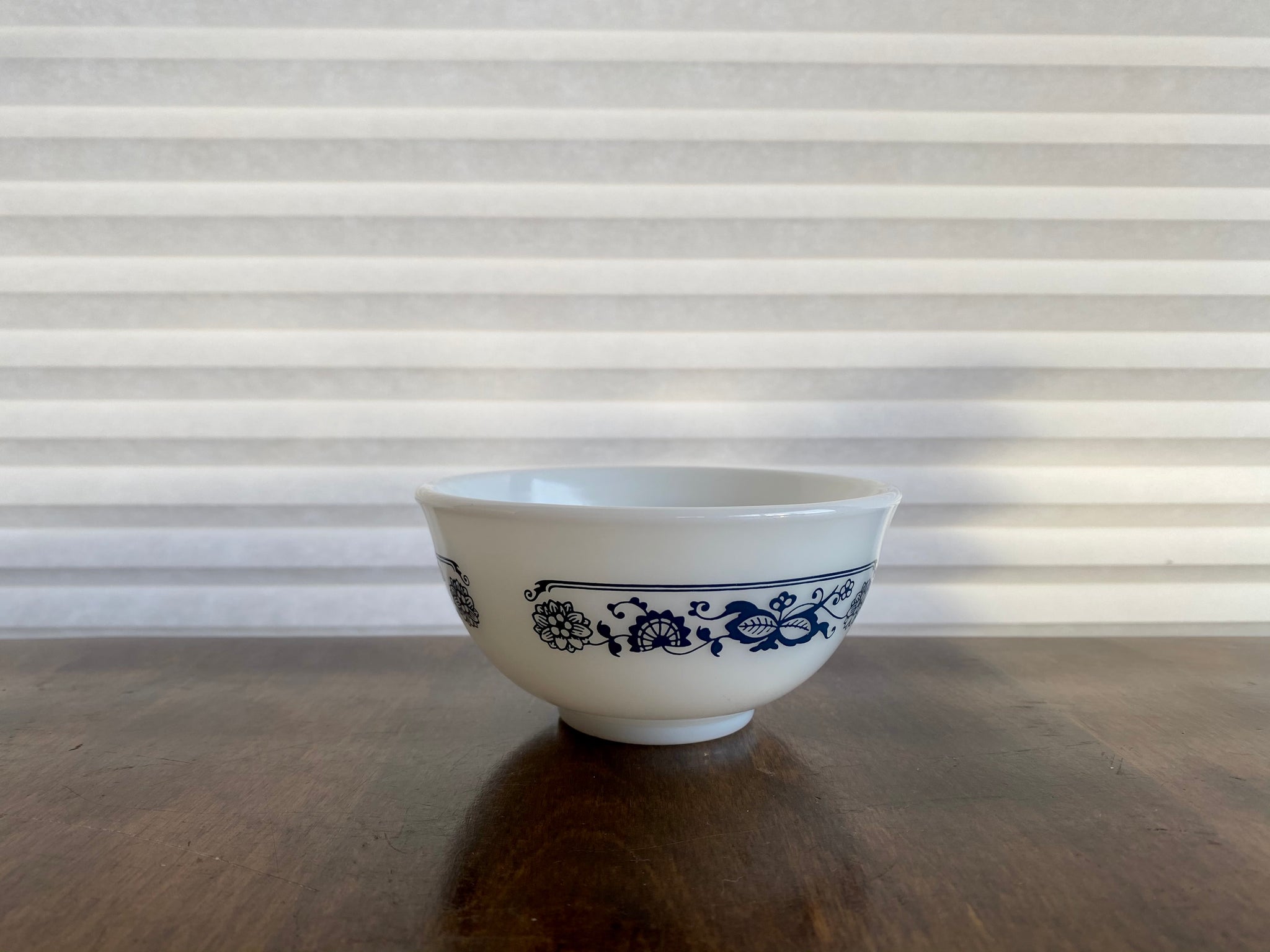 Vintage Pyrex Old Town Blue Bowl