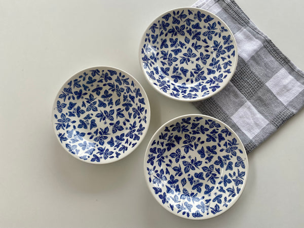 Vintage Individual Churchill Blue Bramble Bowls