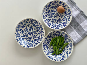 Vintage Individual Churchill Blue Bramble Bowls