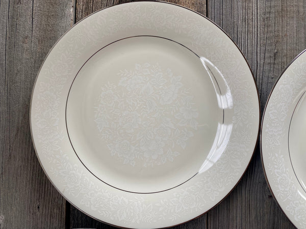 Individual Vintage American Royalty Winterset Dinner Plates