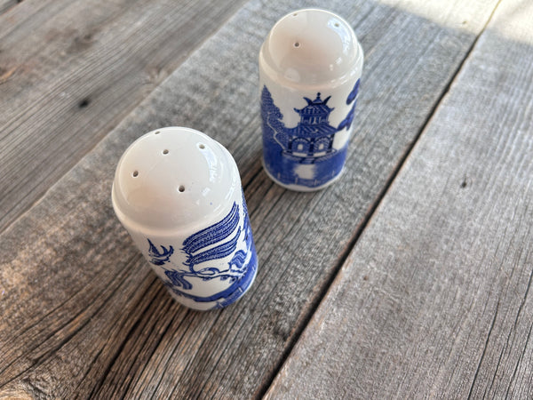 Johnson Brothers Willow Salt and Pepper Shakers