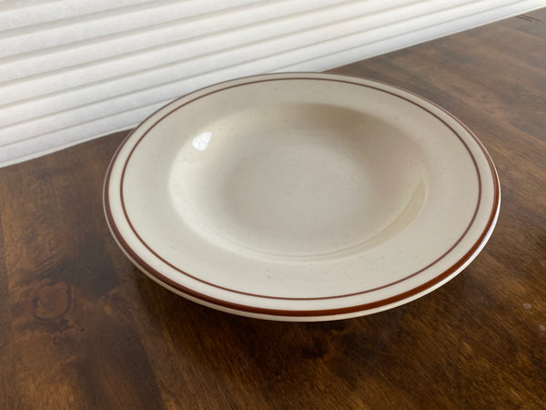 Tuxton China Bahamas Brown Rimmed Pasta Plate (15oz.)