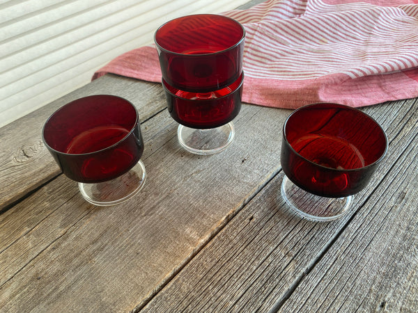 Set of 4 Vintage Luminarc France Red Champagne Coupe Glasses