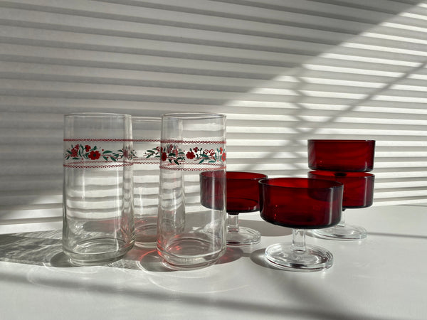 Set of 3 Vintage Red Flowers Drinking Glasses