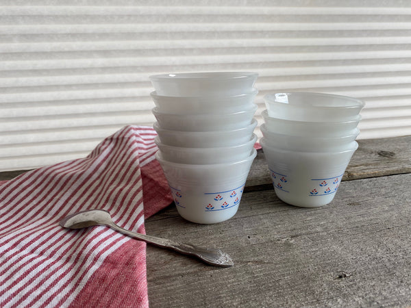 Individual Vintage Dynaware Custard Cup