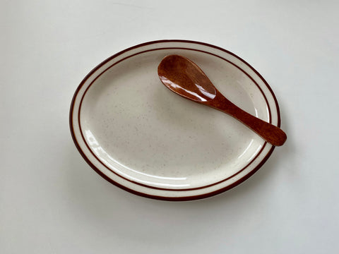 Tuxton Bahamas Brown Rim Speckled Medium Oval Dinner Plate