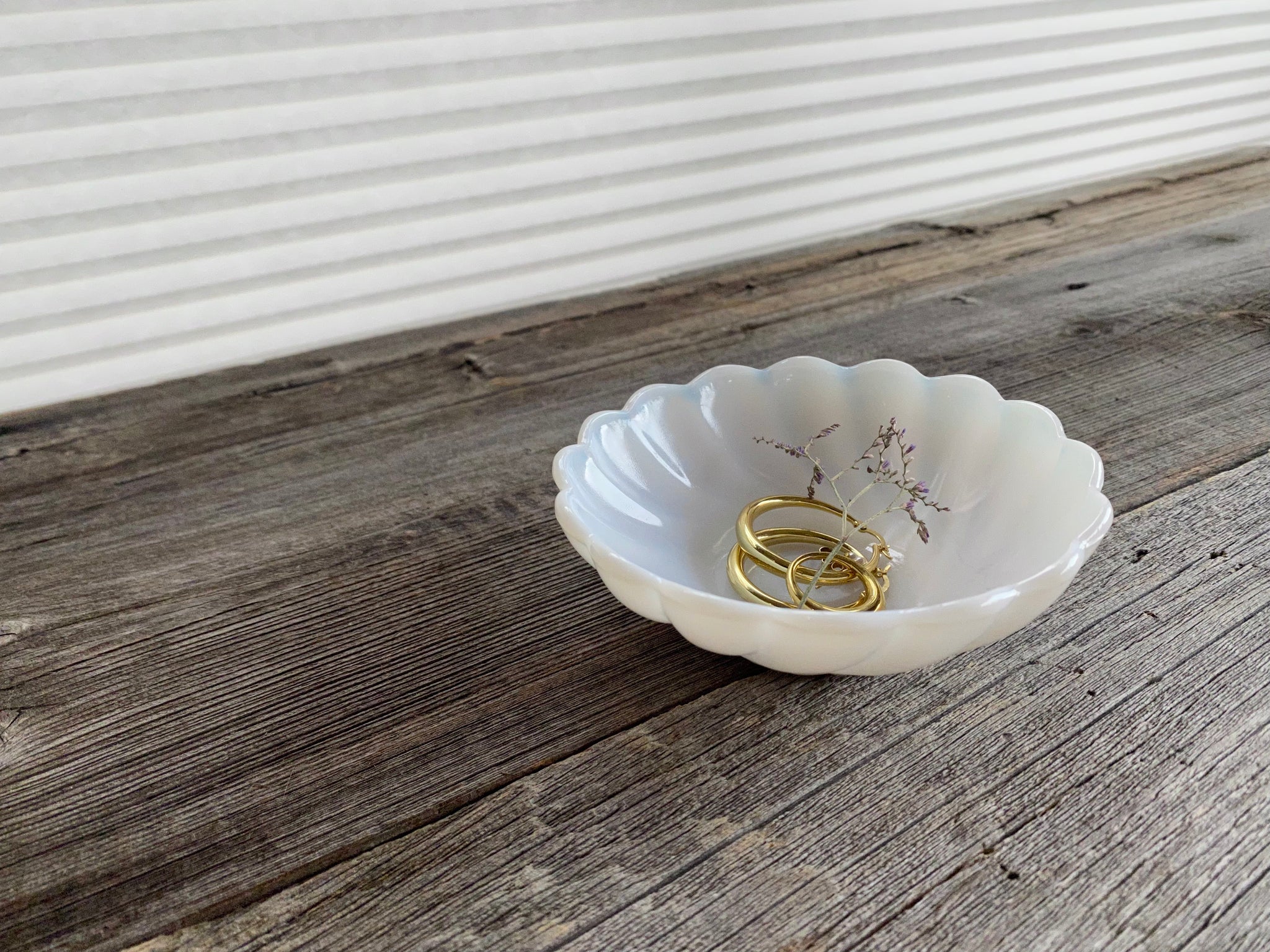 Vintage Hazel Atlas Milk Glass Swirl Bowl