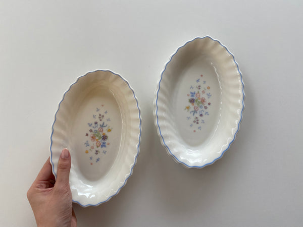 Individual Vintage Arcopal Victoria Oval Dish