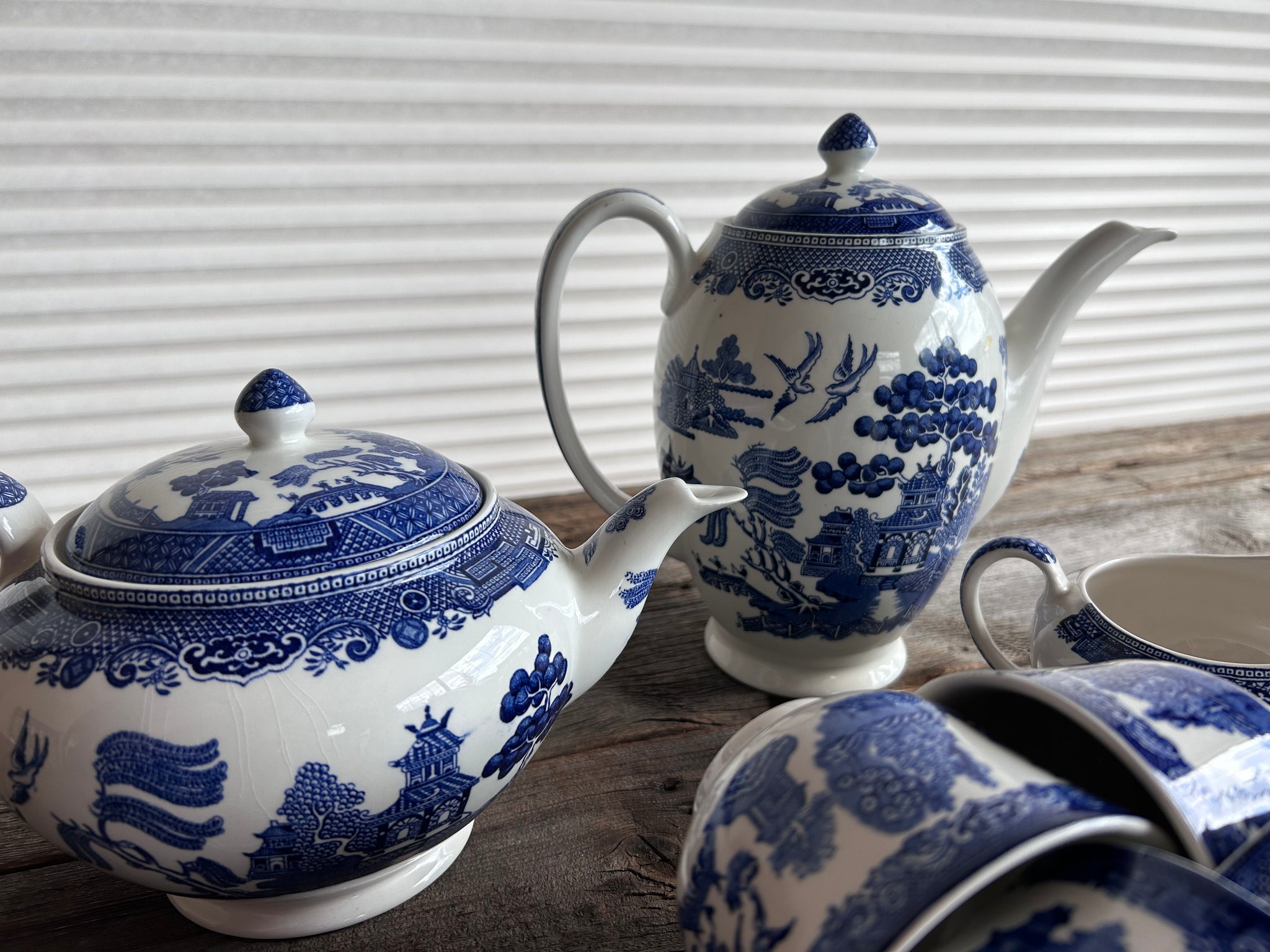 Blue willow hotsell coffee pot