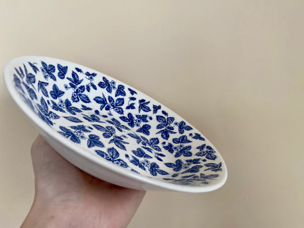 Vintage Individual Churchill Blue Bramble Bowls