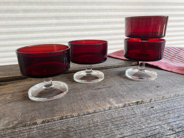 Set of 4 Vintage Luminarc France Red Champagne Coupe Glasses