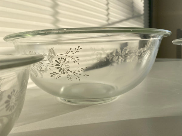 Set of 3 Vintage Pyrex Clear Colonial Mist Nesting Bowls