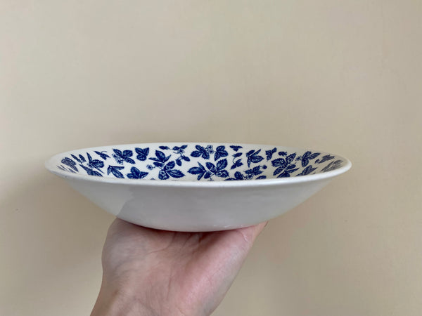 Vintage Individual Churchill Blue Bramble Bowls