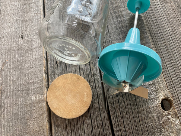 Vintage Turquoise Androck Food Chopper