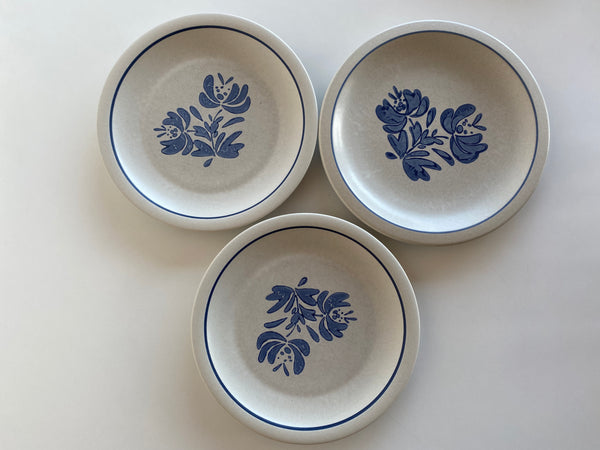 Individual Vintage Pfaltzgraff Yorktowne Dinner Plates