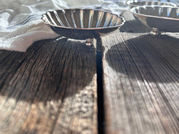 Vintage Individual Small Footed Seashell Dish