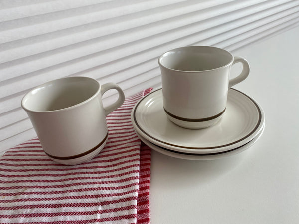 Vintage Set of 2 La Marguerite Select Pine Teacups and Saucers (4-Piece)