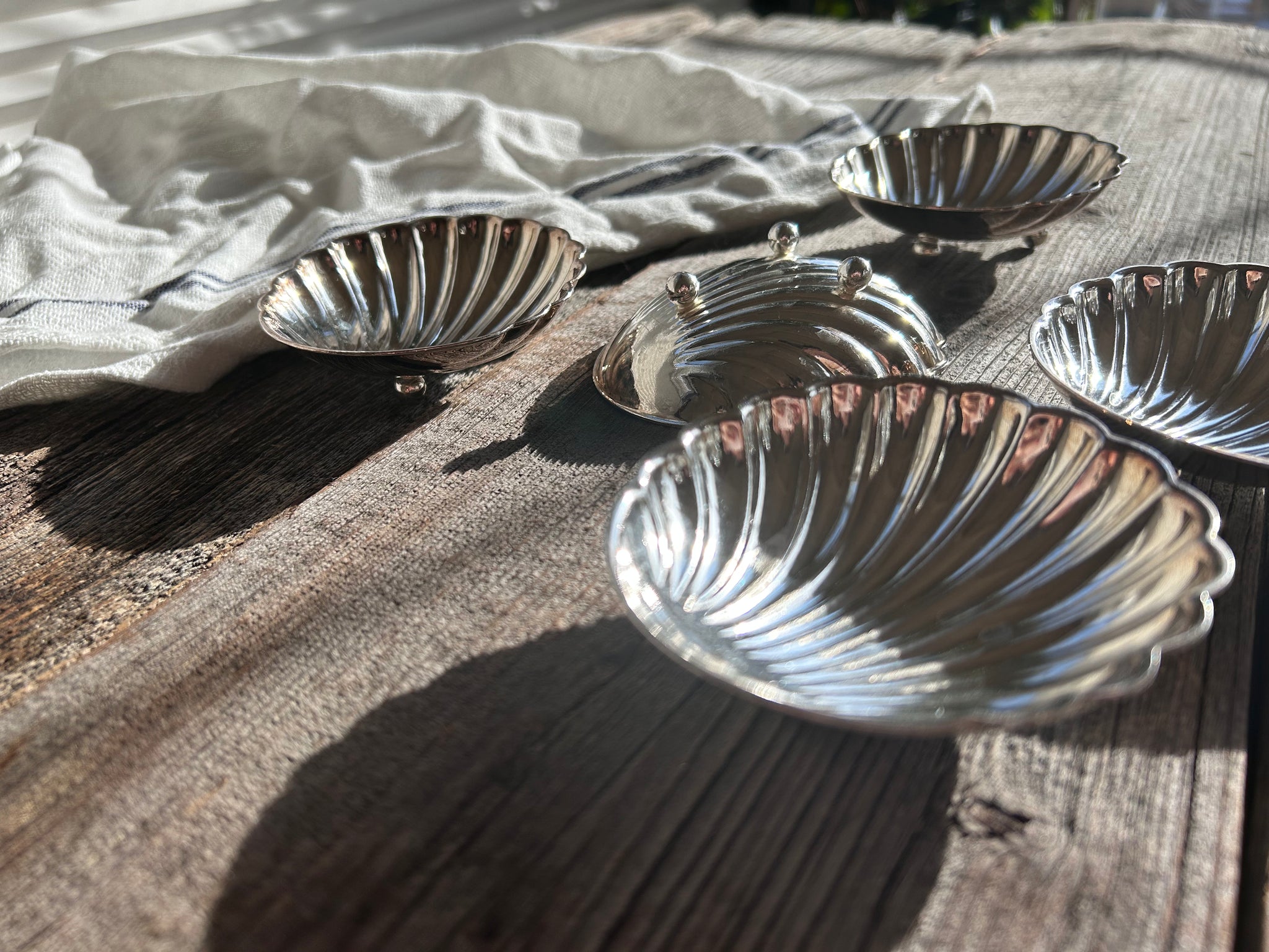 Vintage Individual Small Footed Seashell Dish