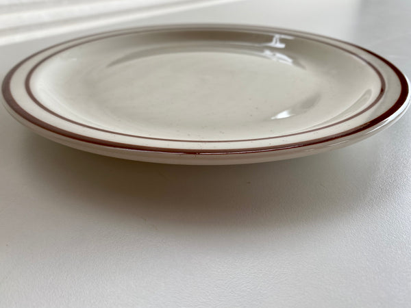 Tuxton Bahamas Brown Rim Speckled Round Dinner Plate